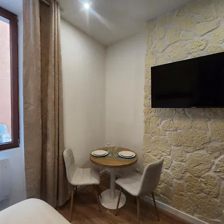 Διαμέρισμα Charming Cozy Nest - Old Town *